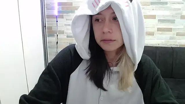 MommyMiaWs on StripChat 