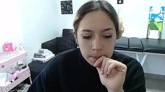 MommyMiaWs on StripChat 