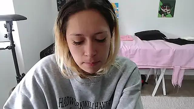 MommyMiaWs on StripChat 