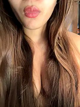 Queen_Shanuu on StripChat 