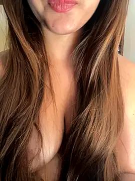 Queen_Shanuu on StripChat 