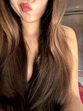 Queen_Shanuu on StripChat 