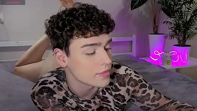 RobbyCharming on StripChat 