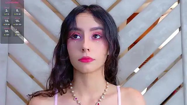 Sarah-Grace on StripChat 