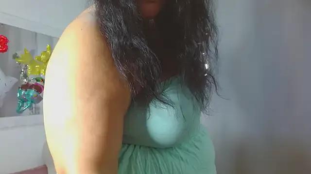Selenna01 on StripChat 