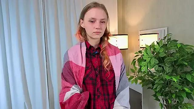 SueSasportas on StripChat 