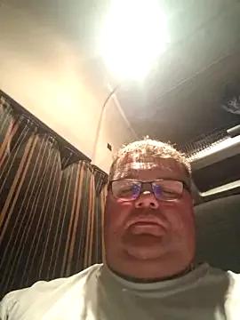 Tataurs — I l srut pe colegu!!