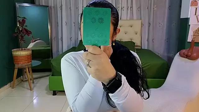 tessa_drawing on StripChat 