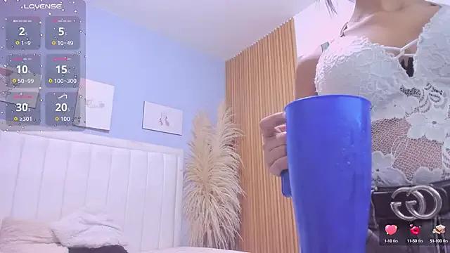 tianna_princess — flash tits