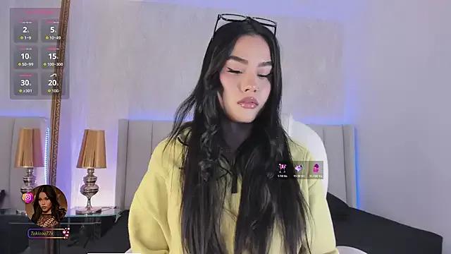 Tokio-Shuang — BOOBS OUT + SLOPPY BLOWJOB + SPIT BOOBS