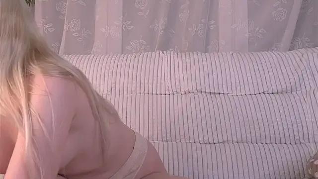 twinkiedust — suck Anna`s nipples