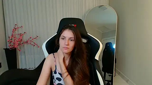 upssnowy on StripChat 