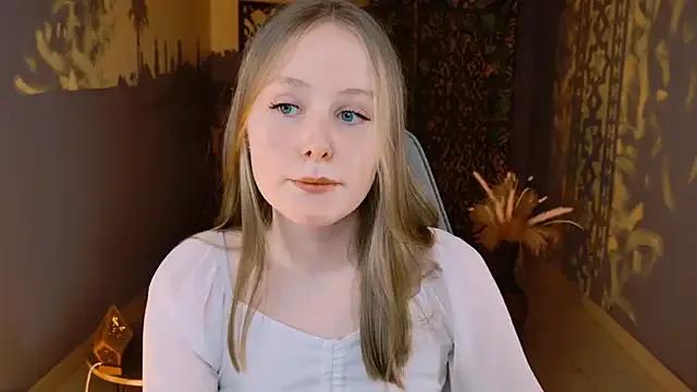 VivienLeeigh on StripChat 