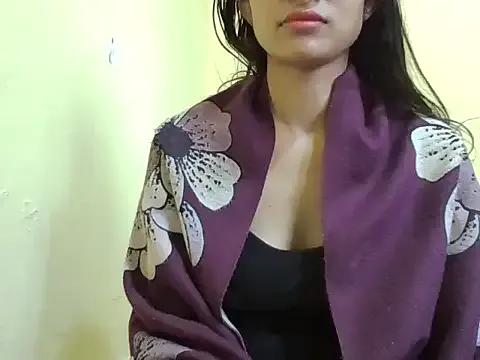 Zaara_00 on StripChat 