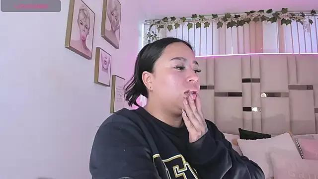 Zoey_thompson — Eat boobs